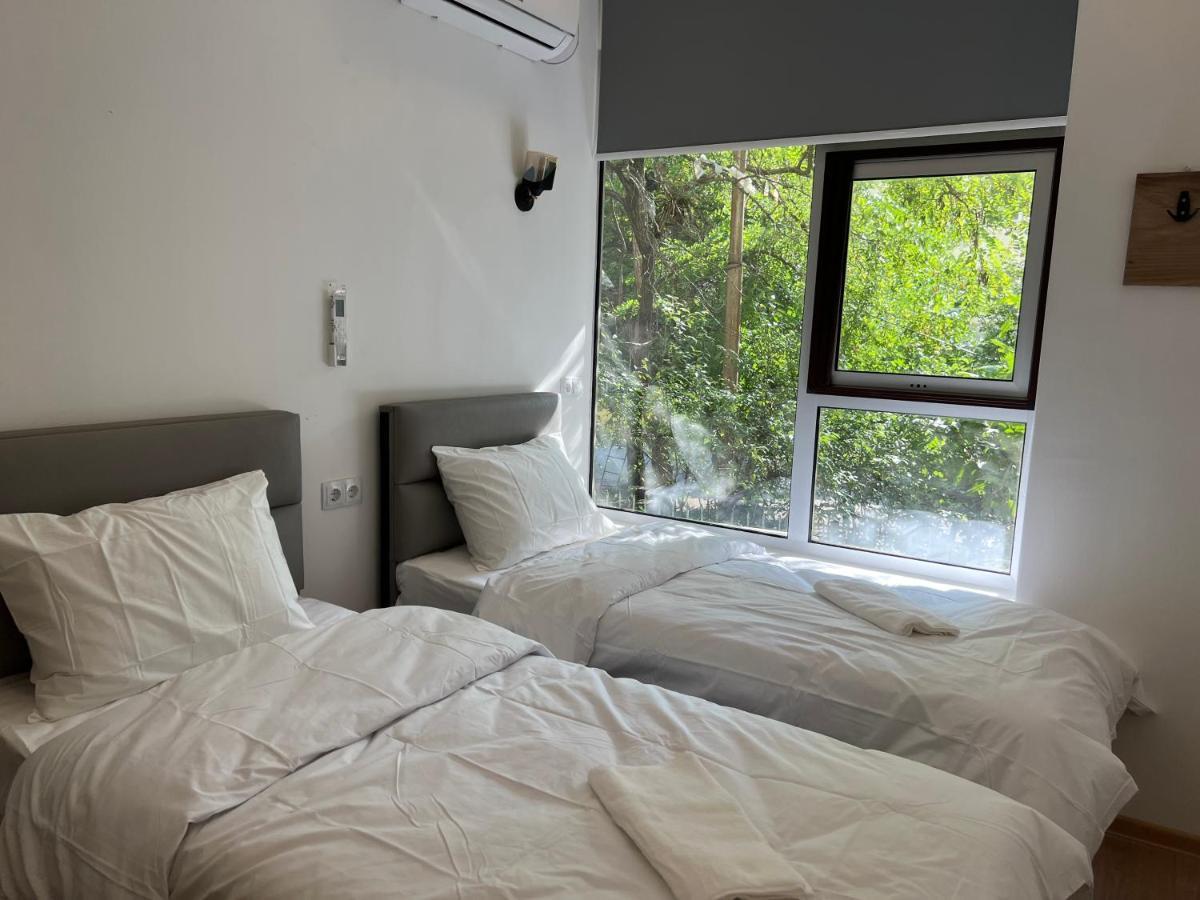 Apple Cozy Hotel Tbilisi Exterior photo